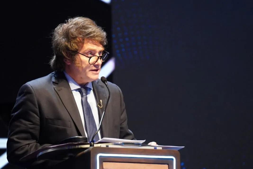 Javier-Milei-debate-1068x716