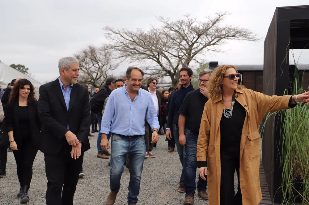 231ee0a3-f78b-47ca-8eed-a5c7301f98f4