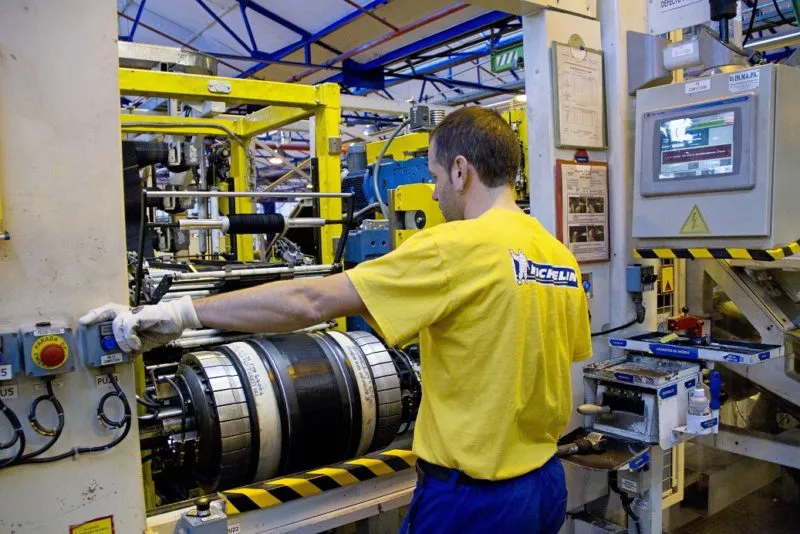 fabricacion-neumatico-800x534