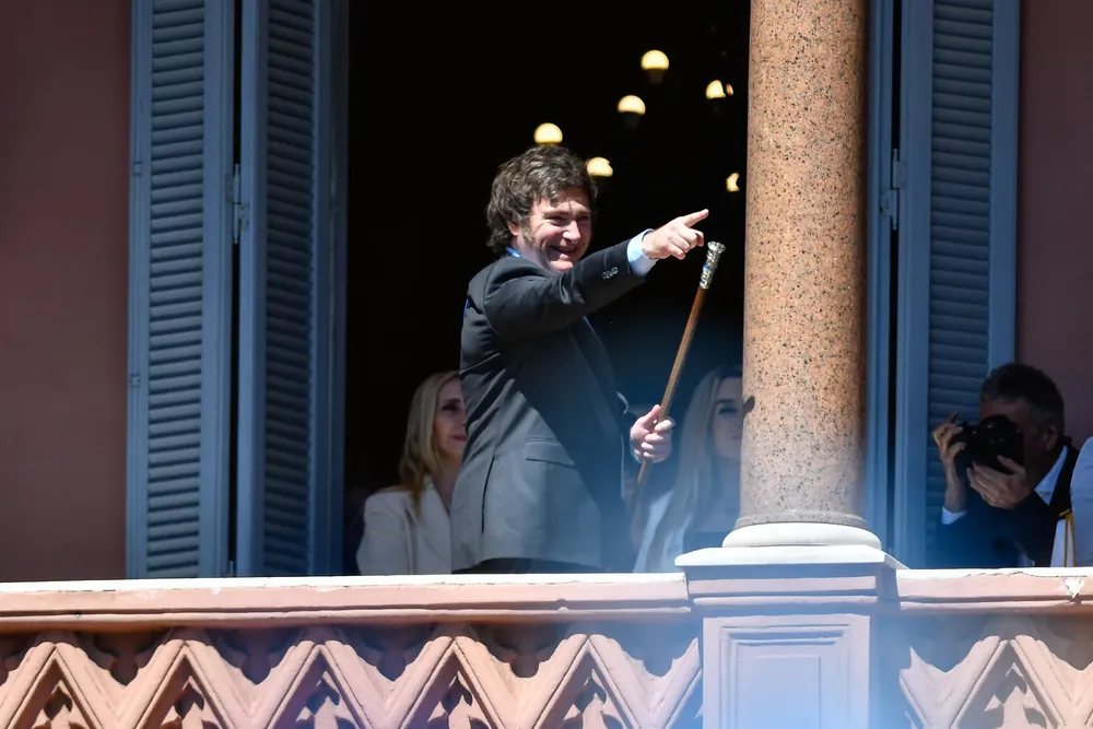 11-12-2023_el_presidente_javier_milei_salio-scaled