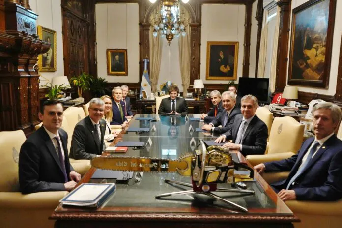 Milei-reunion-Bessnt-696x464