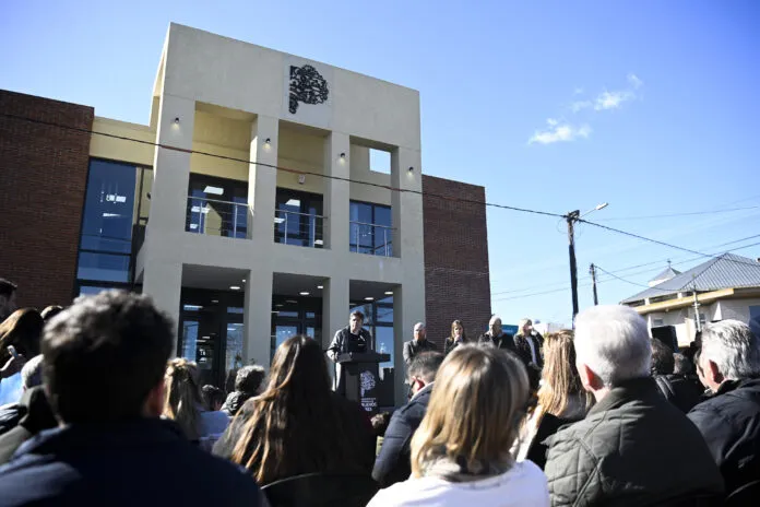 Kicillof-Mar-Chiquita-696x464