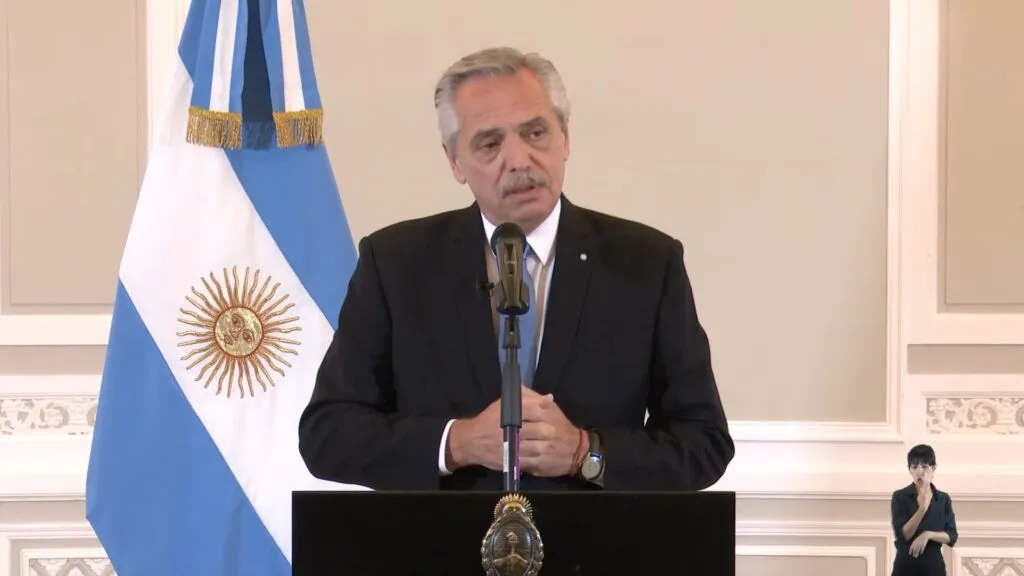 Alberto-conferencia-de-presna-1024x576 (1)