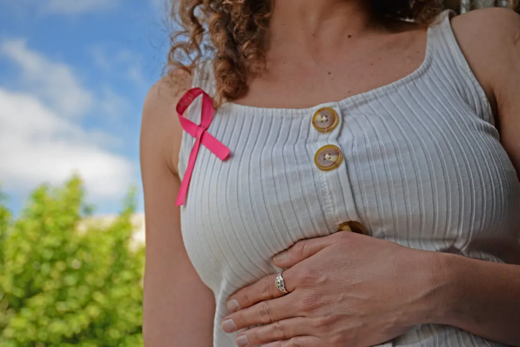 Salud-Dia-Mundial-Cancer-Mama-1024x683 (2)